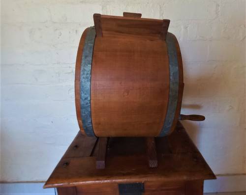 ANTIQUE, WHITE CEDAR CYLINDER BUTTER CHURN, 3 GALLON