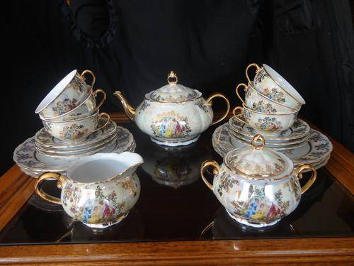 Gold HAAS AND CZIZEK 21 peice Tea set (6 persons). NEW!