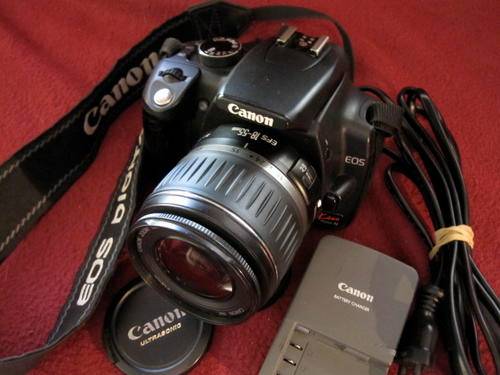 Black Canon EOS 350D with EF-S 18-55mm USM ll and 16GB Flash Card
