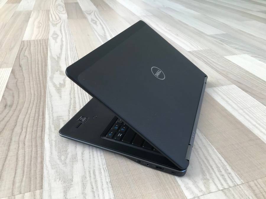 THE BEAST!!! Dell E7440 Core i7 Carbon Fibre Edition Touch Screen! Full HD, 256GB SSD