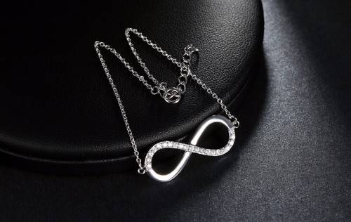 ***ELEGANT*** GENUINE Austrian Cubic Zirconia Luxury Infinity Bracelet **FREE VELVET POUCH