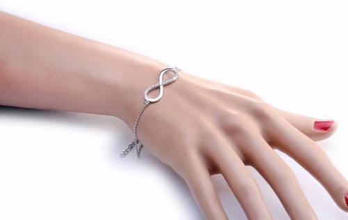 ***ELEGANT*** GENUINE Austrian Cubic Zirconia Luxury Infinity Bracelet **FREE VELVET POUCH