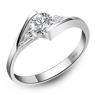 ***ELEGANT*** .9 Carat GENUINE Austrian Crystal Luxury 925 Silver Ring - STOCK ON HAND **FREE BOX**