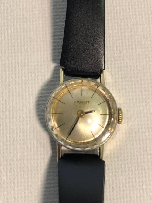 A  VINTAGE LADIES TISSOT MECHANICAL WIND UP WATCH WORKING ORDER