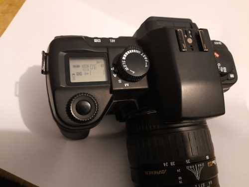 SIGMA SD10 Digital SLR Camera and 24-70mm The camera is working but will sell as is.