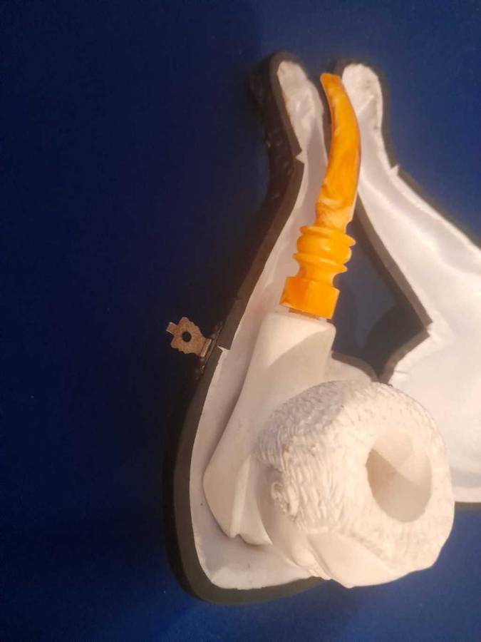 Hand Carved Wood Pipe Old Man Face Unused Original Case small chip at the back