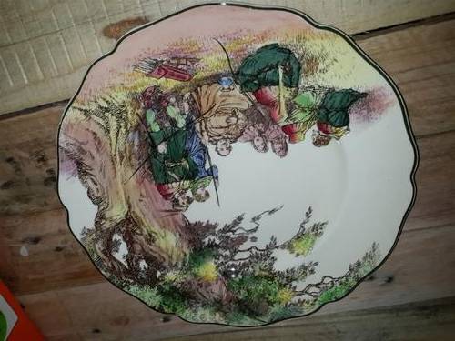 Royal Doulton Under the Greenwood Tree RACK PLATES, D6341, with wavy rims, 26.5cm diameter