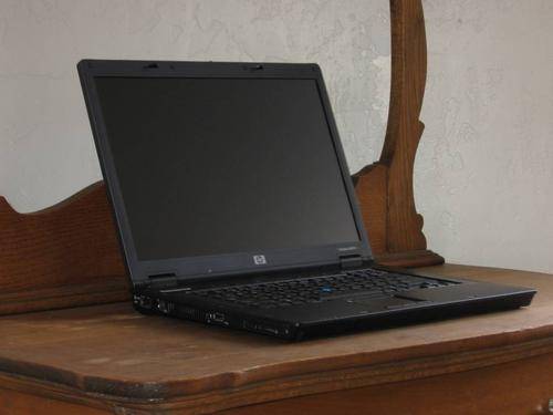 HP COMPAQ NX8430 CENTRINO 1.83GHZ/1.GIG DDR/80 GIG HDD/DVD RW/15.4" LCD