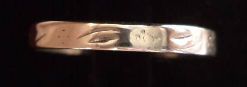 9ct GOLD DESIGN PATTERN BAND !! GOOD CONDITION