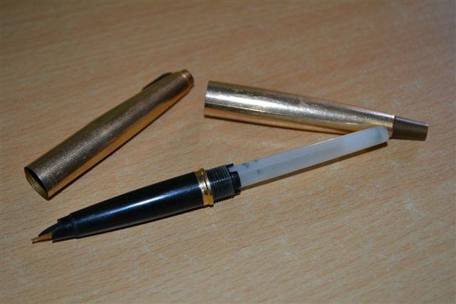 Parker Rolled gold Fountain pen.