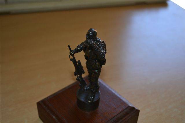 Bronze Sniper Statuet.