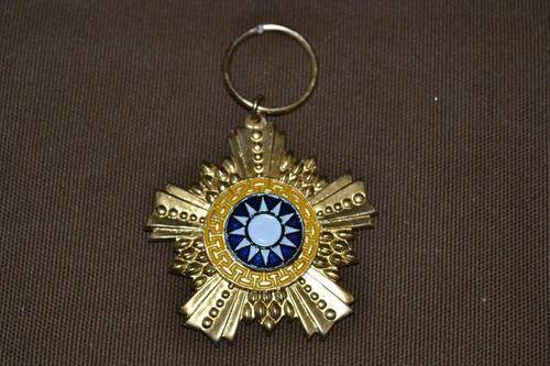 Japanese Full size medal or decoration. Probably from a collectors set/a coppy