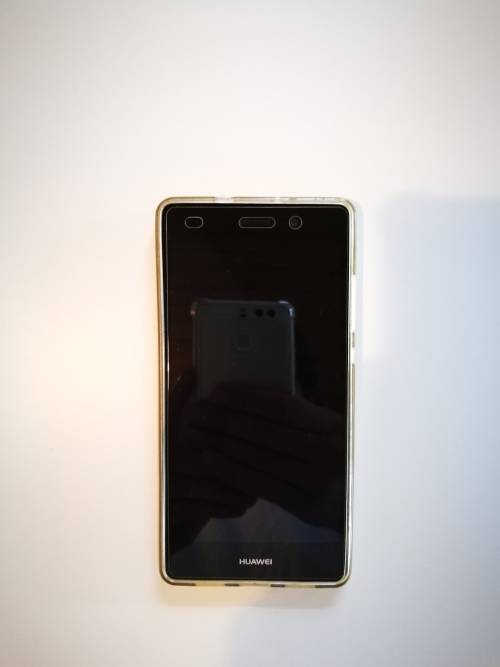 Huawei Ascend P8 Lite 5'' LTE Smartphone  - 100% Condition - All Networks!