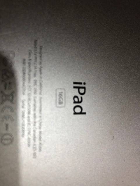 iPad 1 - 16 GB - WiFi and Cellular