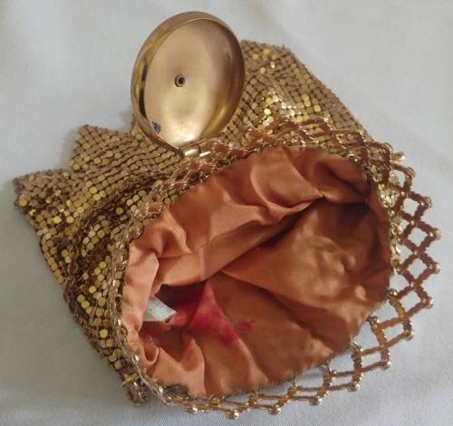 Whiting and Davis beautiful, rare gate top Gold mesh purse design 1920s
