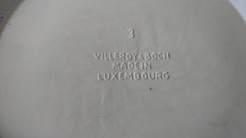 Beautiful Villeroy and Boch Luxembourg Casserole Flower dish