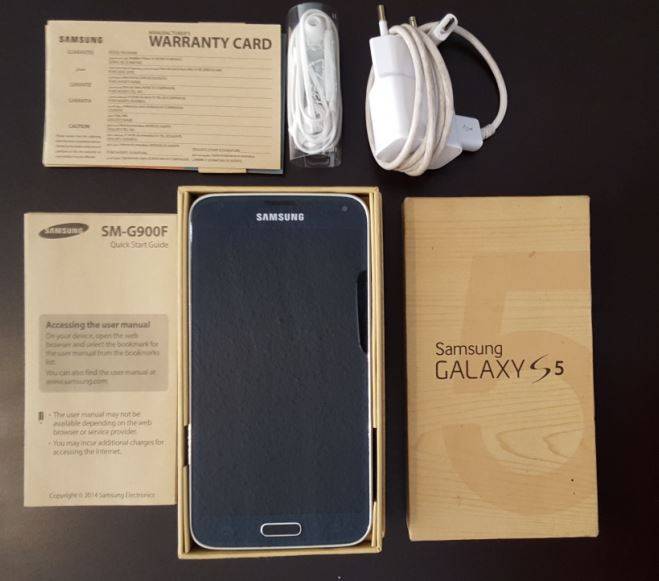 SAMSUNG Galaxy S5 LTE - Mint Condition-All accesories - Always had cover/screen protector on