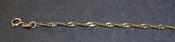 9ct Gold Bracelet - Unique twisted design - 185mm length - Crazy R1 Start