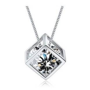 SILVER SQUARE CRYSTAL PENDANT