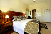 1 night in luxury for 2 people sharing, including Spa bath & Breakfast !!