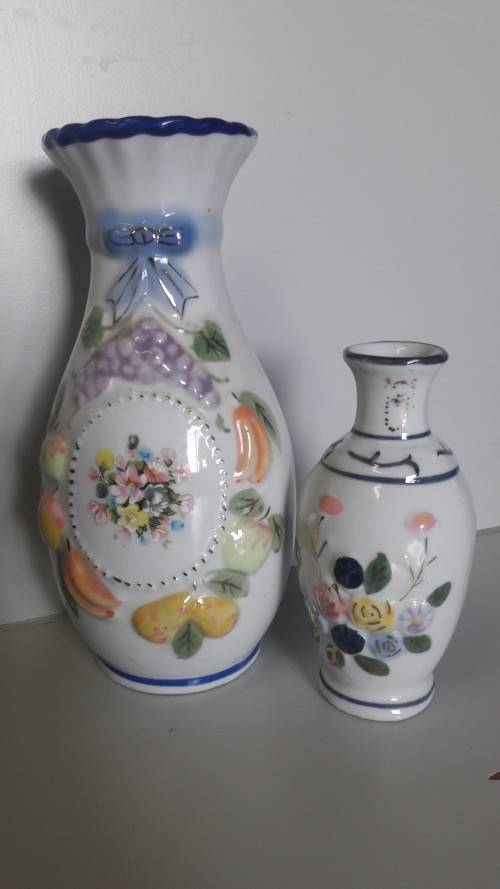 Vintage Set of two vases