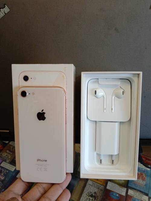 iPhone 8 64GB