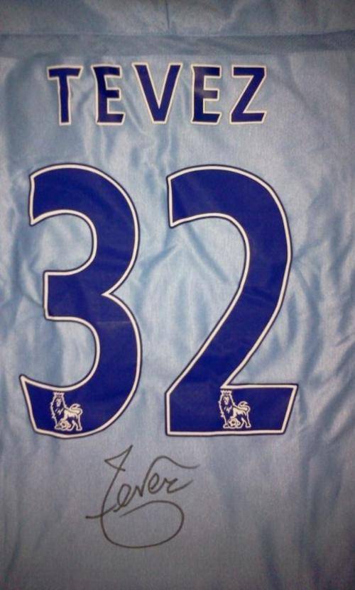 Manchester City FC Tevez signed Soccer Jersey + COA