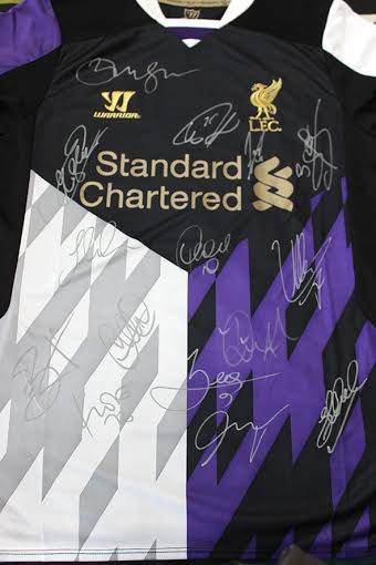 **CLEARANCE**Liverpool Team Signed Jersey + C.O.A.