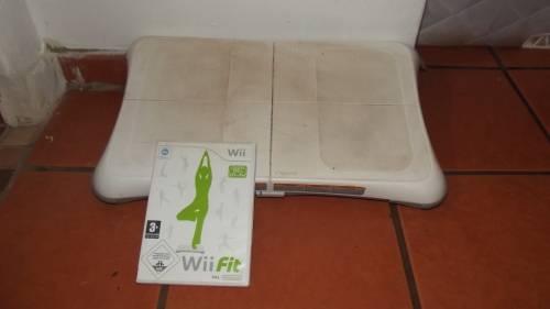 Wii Game Console, accessories and games