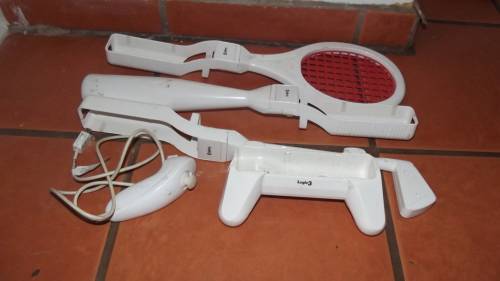Wii Game Console, accessories and games