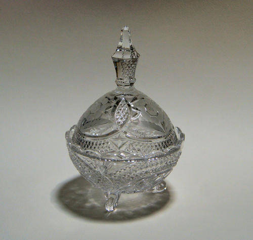 EXCEPTIONAL CRYSTAL FOOTED VASE AND LID
