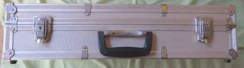 SUITCASE STYLE, PADDED ALUMINIUM DISPLAY/STORAGE/CARRY CASE