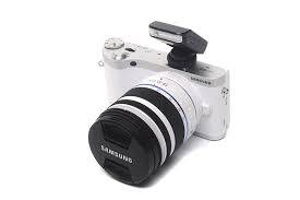 BRAND NEW  SAMSUNG NX 300 BRAND NEW IN BOX/ 20.3MP /18-55 OIS LENS /HOOD / SEF8A FLASH & ACCESSORIES