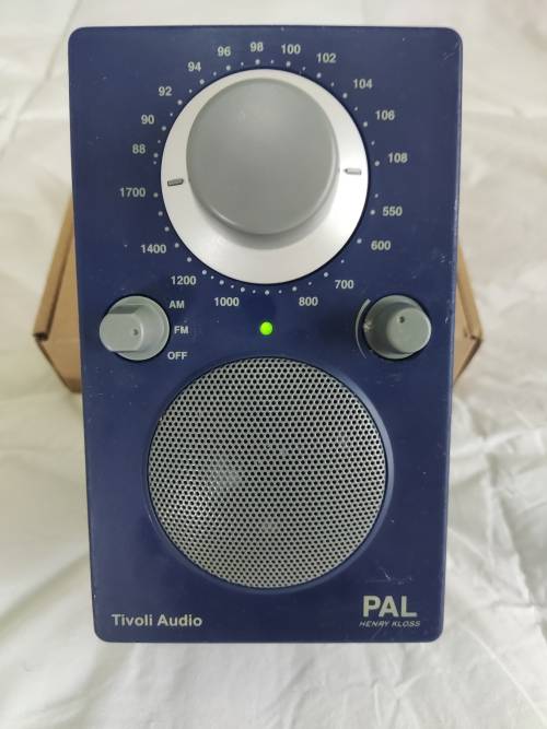 Tivoli Audio PAL (Henry Kloss)