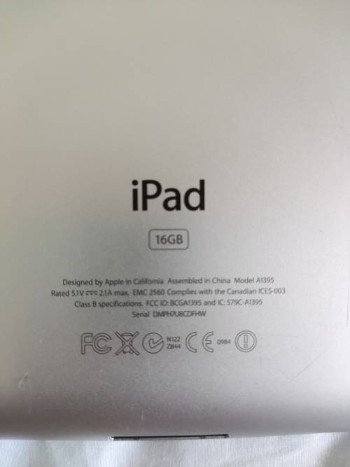 Apple iPad 2 (Wi-Fi Only) 16 GB9.7-inch (1024x768, 132 ppi)