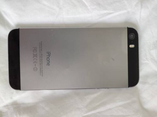 IPhone 5s (NOT WORKING) Does not switch on.