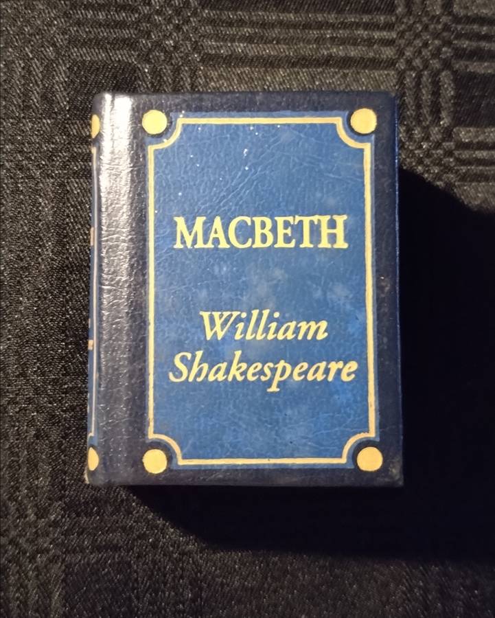 Del Prado `Macbeth` Miniature Classic Library