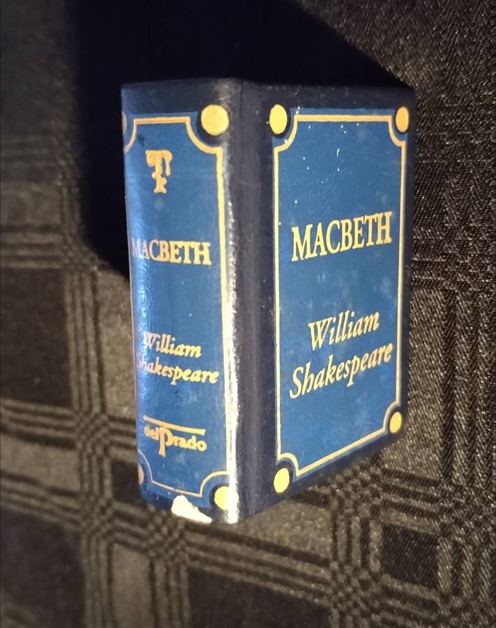 Del Prado `Macbeth` Miniature Classic Library