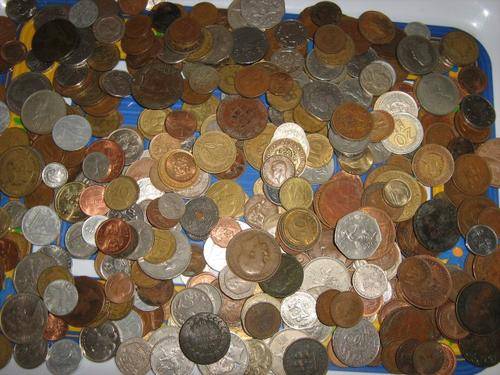 MIX LOT OF COINS +- 500