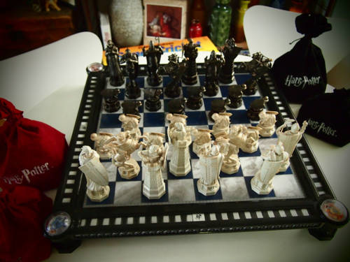 Harry Potter Chess Set & Magazines
