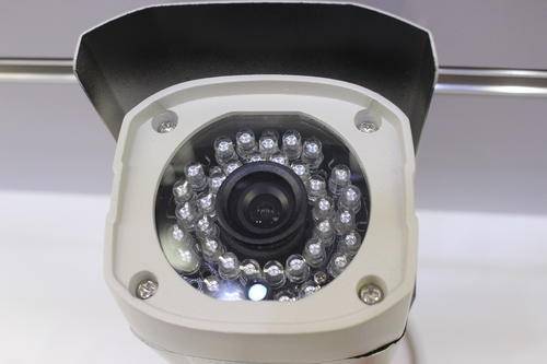 1500TVL WATERPROOF DAY/NIGHT VISION  IR CAMERA