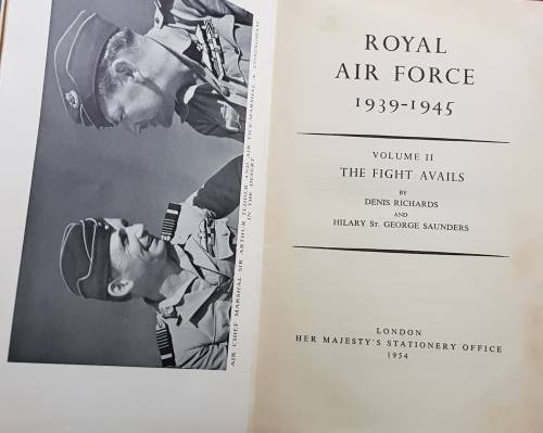 ROYAL AIR FORCE 1939-1945  DENIS RICHARDS