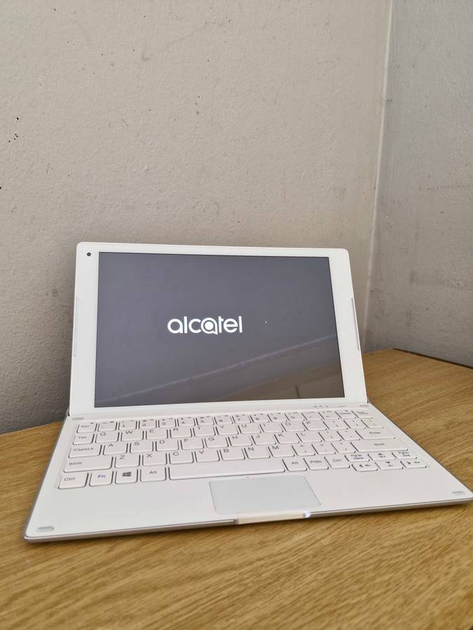 Alcatel Plus 10 2-in-1 Tablet