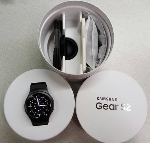 Brand New Samsung Gear S2