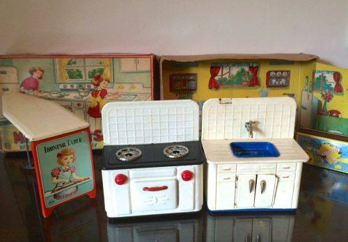 Vintage Kitchen Set - Doll's House Toys
