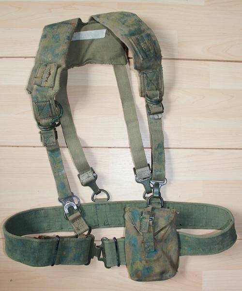 Rhodesian yoke and belt for standard webbing