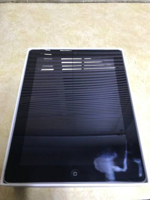 Iphone 5 SE 16GB / Ipad 2 32GB Wifi/3G Combo