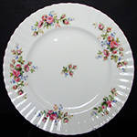 VINTAGE ROYAL ALBERT ENGLAND BONE CHINA MOSS ROSE DINNER PLATE (26.5CM)