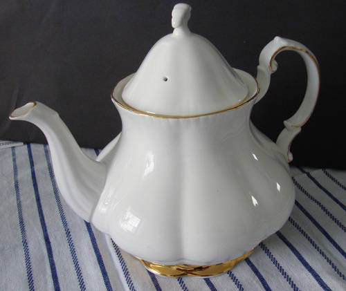 VINTAGE PARAGON 22 PIECE TEA SET