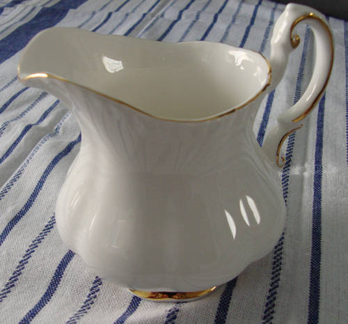 VINTAGE PARAGON 22 PIECE TEA SET